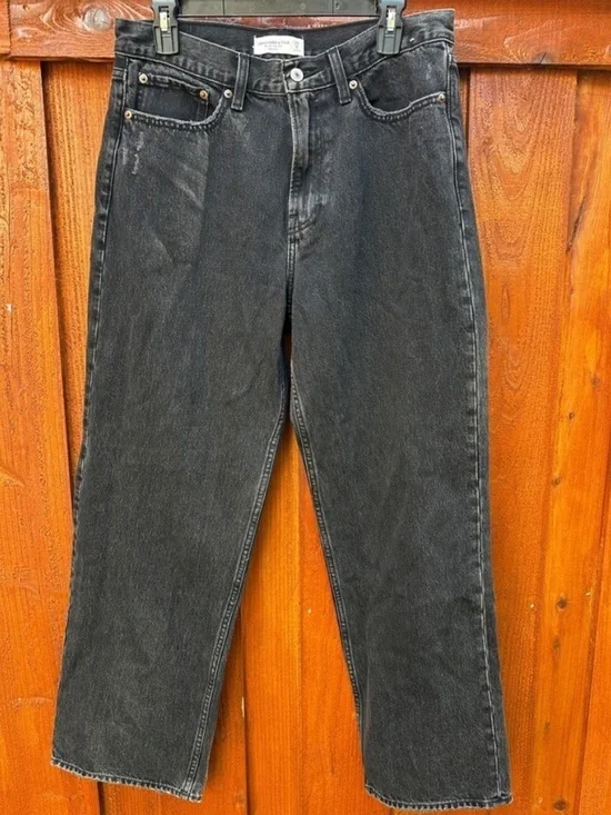 Abercrombie Mid Rise Slouchy Jeans - Picture 12 of 14